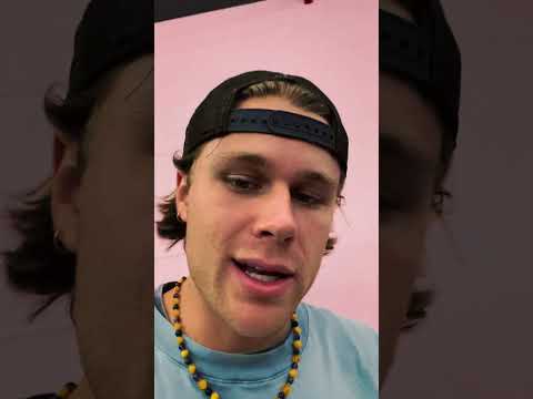 Pass the phone challenge! 🤣 #descendants #jatp #funny #shorts ©Dream It