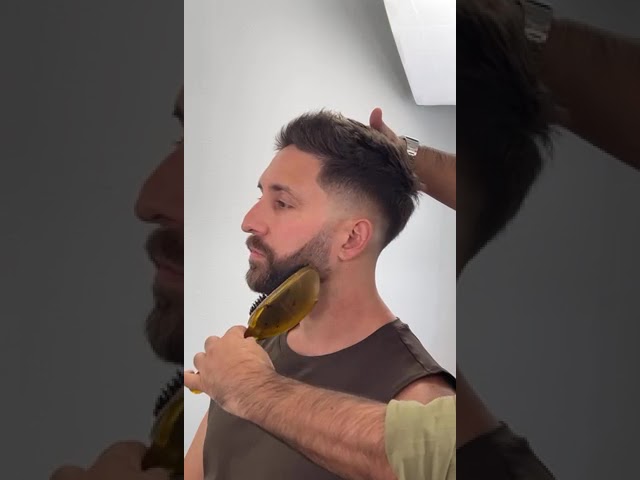 Vídeo relacionado con Euqvunn Cepillo Pelo, Cepillo Cerdas Jabalí de Doble Filamento Antienredos y Aporta Brillo, Suave Peine Antitirones para Cabello Grueso y Largo