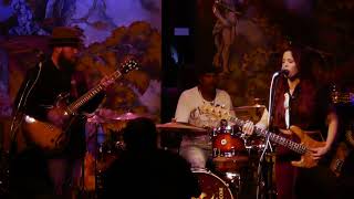 Danielle Nicole - "How Come You Don't Call Me" - The Famous Mockingbird, Marion, IA - 2/15/19