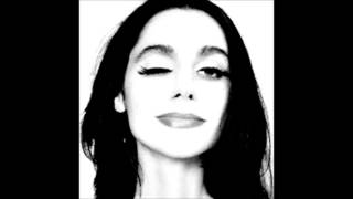 Polly Jean Harvey... This Is Love