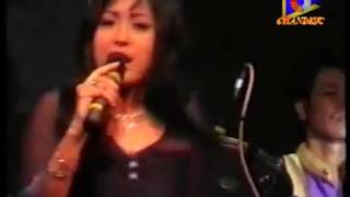 Download lagu Reog Ponorogo - Yuni Ayunda - Avita 2003 mp3