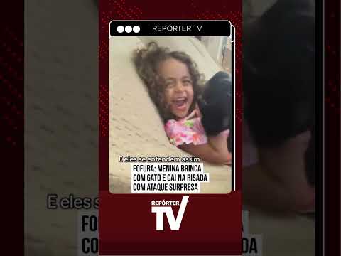 A risada contagiante de Zoe: o momento divertido da brincadeira com o gato Kaio Jorge
