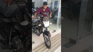 The Hero Super Splendor: A Motorcycle for the Everyday Hero