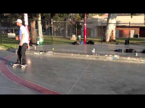 Sewa Kroetkov - kickflip shifty