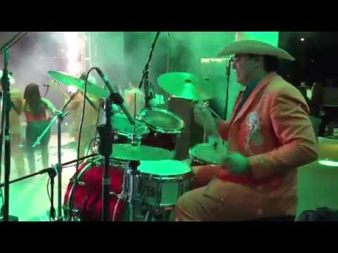 JUAN ORTEGA Y SU GRUPO - EL MACRO 985 (ALEX CRUZ)