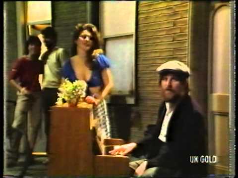 Chas and Dave - London Girls (1983)