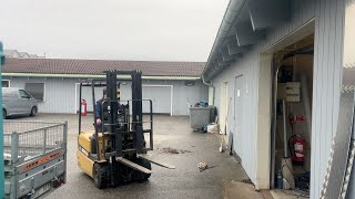 Купить погрузчик вилочный трехколесный Caterpillar FP15KRT - Изображение 4 | Machineryline TJ Погрузчик вилочный трехколесный Caterpillar FP15KRT | Изображение 4 - Machineryline