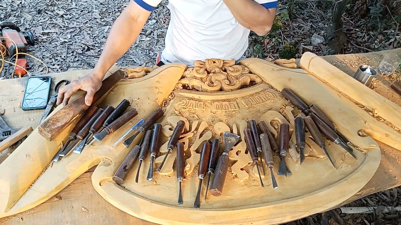 Skilled carpenter carves beautiful names onto wooden paintings #woodworking