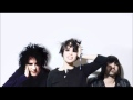 Crystal Castles Feat. Robert Smith (The Cure ...