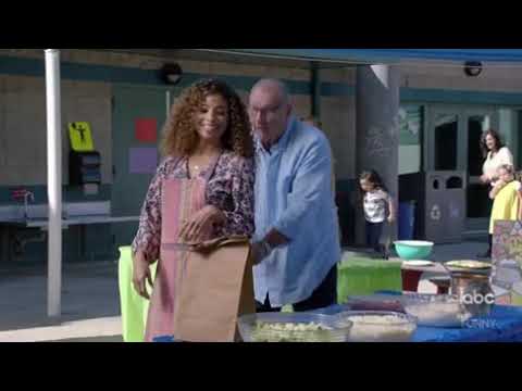 Modern Family - Gloria, Joe, Jay and the other woman