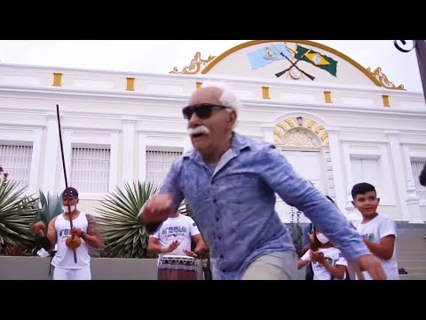 Old Man Master Capoeira - Prank