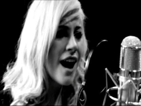 download lagu mp3 mp4 Mama Do Acoustic, download mp3 Mama Do Acoustic free downloadn, video klip Mama Do Acoustic