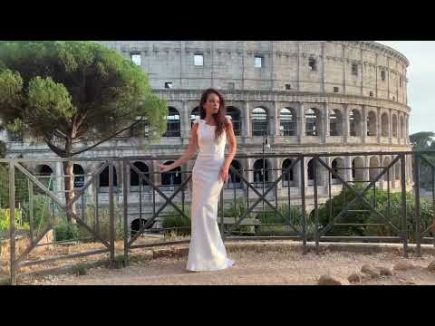 Carino - Latvijas Dizaineru kāzu kleitas. Kāzu salons Jūlija