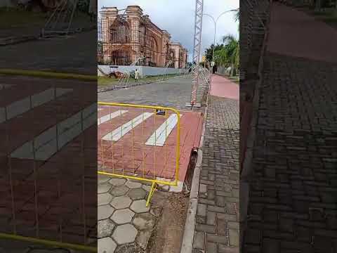 Preparação da decoração de natal em Além Paraíba mg