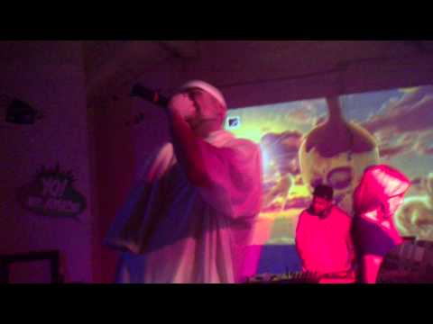 Phyrosun ft. Ju Ju - Μια καινούρια μέρα (live@ΤΩΡΑ Κ44)