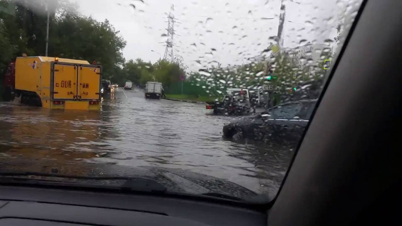 Сильные ливни и потоп в Москве