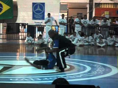 Defesa pessoal - ADC Mercedes Benz