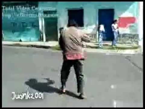 Arremangala arrempujala, borracho bailando.