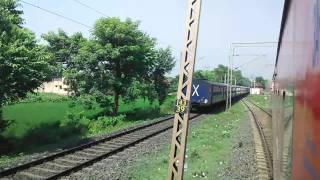 preview picture of video 'Furious Poorva Express overtaking Hool Express'
