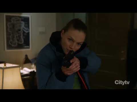 Chicago PD 10x18 | Hailey Upton scenes