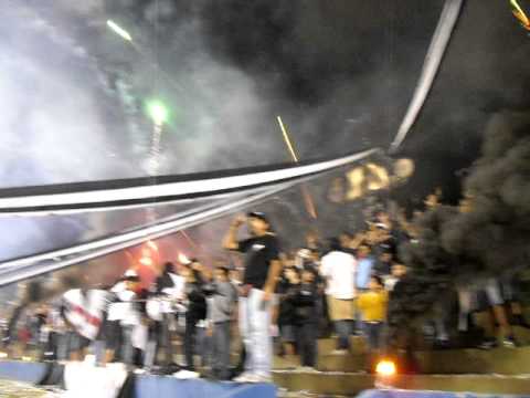 "LA ESCOLTA LIBERTAD - entrada ante la equidad (21SET2011)" Barra: La Escolta &bull; Club: Libertad