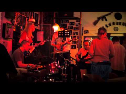 Old but spry - Oni zaraz przyjdą tu