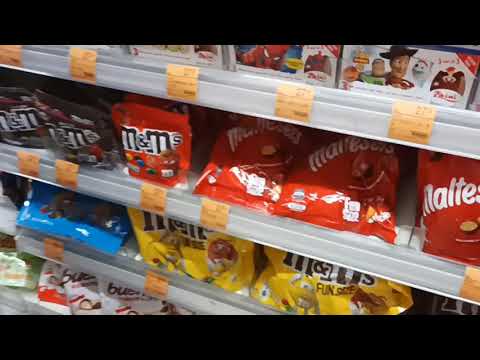 Papasok Tayo no loob do Supermercado PARKnSHOP.