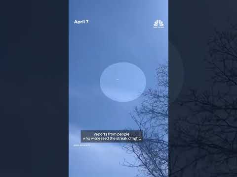 Meteor seen streaking across the sky on the East Coast