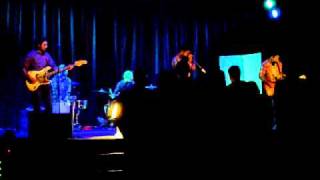 The Acorn - "Low Gravity" (live)