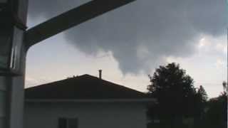 preview picture of video 'Possible Wall Cloud Over Amsterdam, NY - 6/1/11'