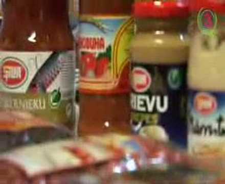 Erpur fer með Sverri Stormsker í pólsku búðina