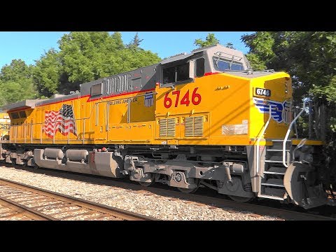 CSX Q235 With EMD SD40-2 & Union Pacific GE AC44CW
