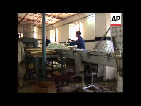 PAKISTAN: FIRST SHIPMENT OF PAKISTANI BEER HITS RESTAURANTS