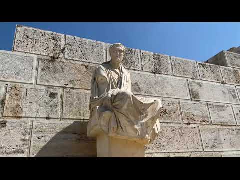 Περιήγηση στο Αρχαίο Θέατρο του Διονύσου κάτω από την Ακρόπολη με αναφορά στην θυμέλη. Theatre of Dionysus is an ancient Greek Theatre. - Acropolis Greece - ECTV Eric Clark's Travel Video