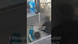 Зимовий лайфхак дав збій: дівчина показала, до чого привела порада залишити кран відкритим у мороз (відео)
