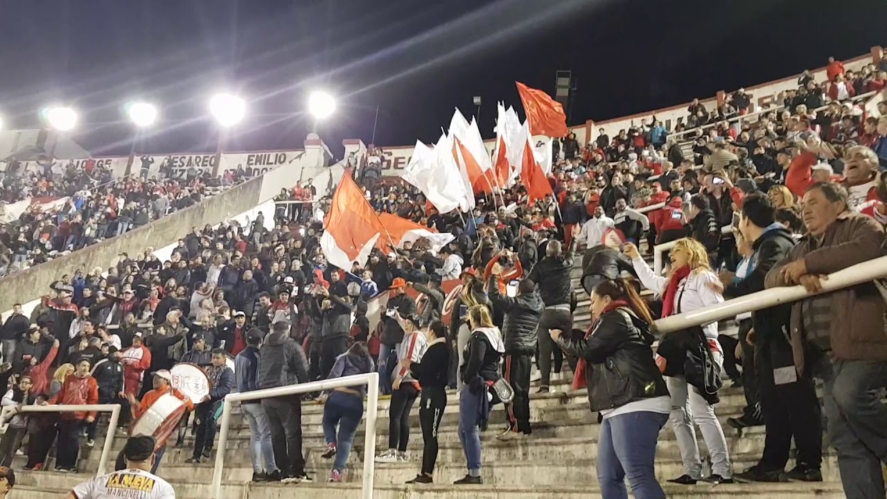 Huracán ponga más huevos!! Ingreso de la hinchada de Huracán contra Boca