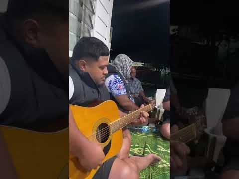 TA'AHINE 'ESI 'O MA'AFU.