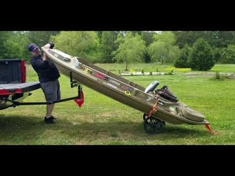 AXIS BED EXTENDER WITH ROLLER by MALONE