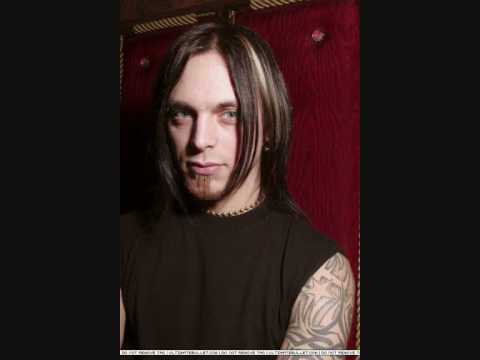 Bullet for my valentine- Cries in vain (with lyrics)