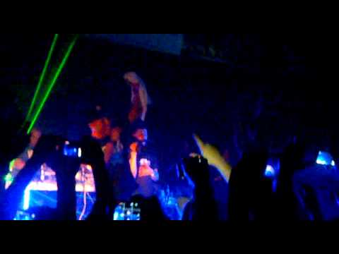 Chakuza live in Wels [29.04.2011] - Ich wünsche feat. Marc Sloan