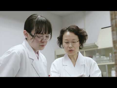 理工学部  化学・生命理工学科 化学コース 研究室紹介動画 (桑　静准教授研究室）専門分野：複合材料化学 、界面化学、ナノ材料化学