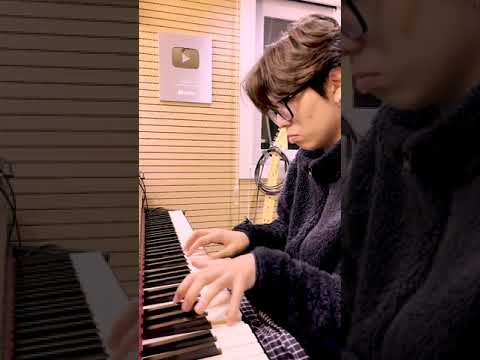 Jingle Bells Jazz Piano by Yohan Kim