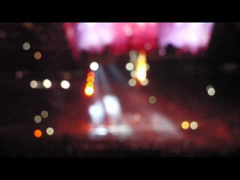 U2 360° Tour - Where The Streets Have no name + Hallejulah Intro @New Meadowlands Stadium