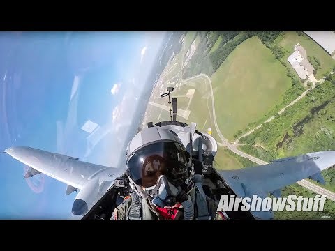 A-10 Warthog Cockpit Cam w/ Comms [Split Screen] - Battle Creek Airshow 2018
