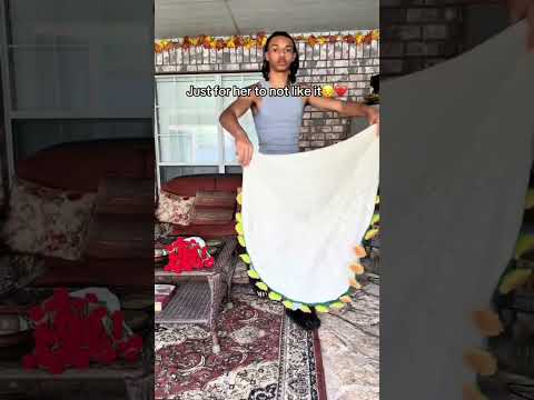 How did I do???🥹💐 #crochet #crochetflower #flowers #giftideas