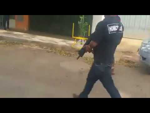 Reconstituição do assassinato do Neguinho Roriz, com o assassino e a polícia em Santo Antônio do Des