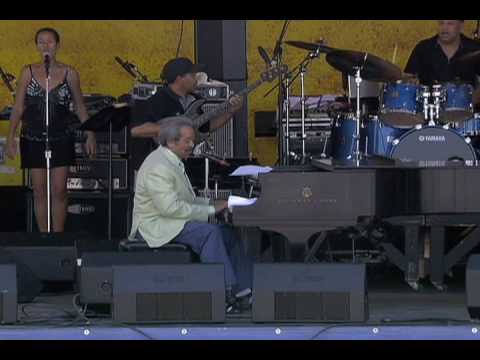 Allen Toussaint at the 2007 New Orleans Jazz & Heritage Festival
