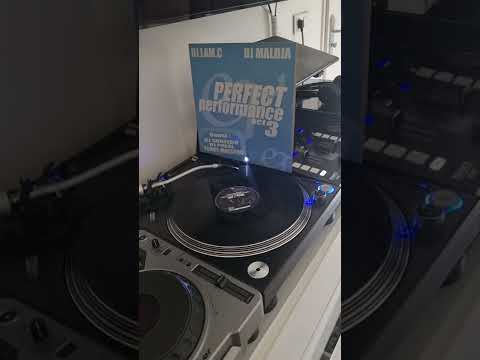 DJ SUB ZERO & DJ LAM C ( funky dope family )