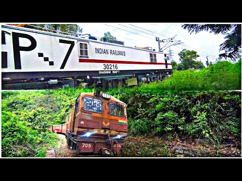 "Battle of the Gauges: Broad Gauge Train vs Narrow Gauge Train in Hill Climbing Showdown"