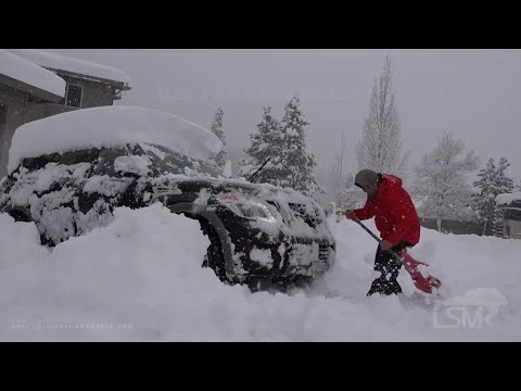 01-28-2021 Truckee, CA - Stuck Vehicles Digging Out From Over 3ft of Snow